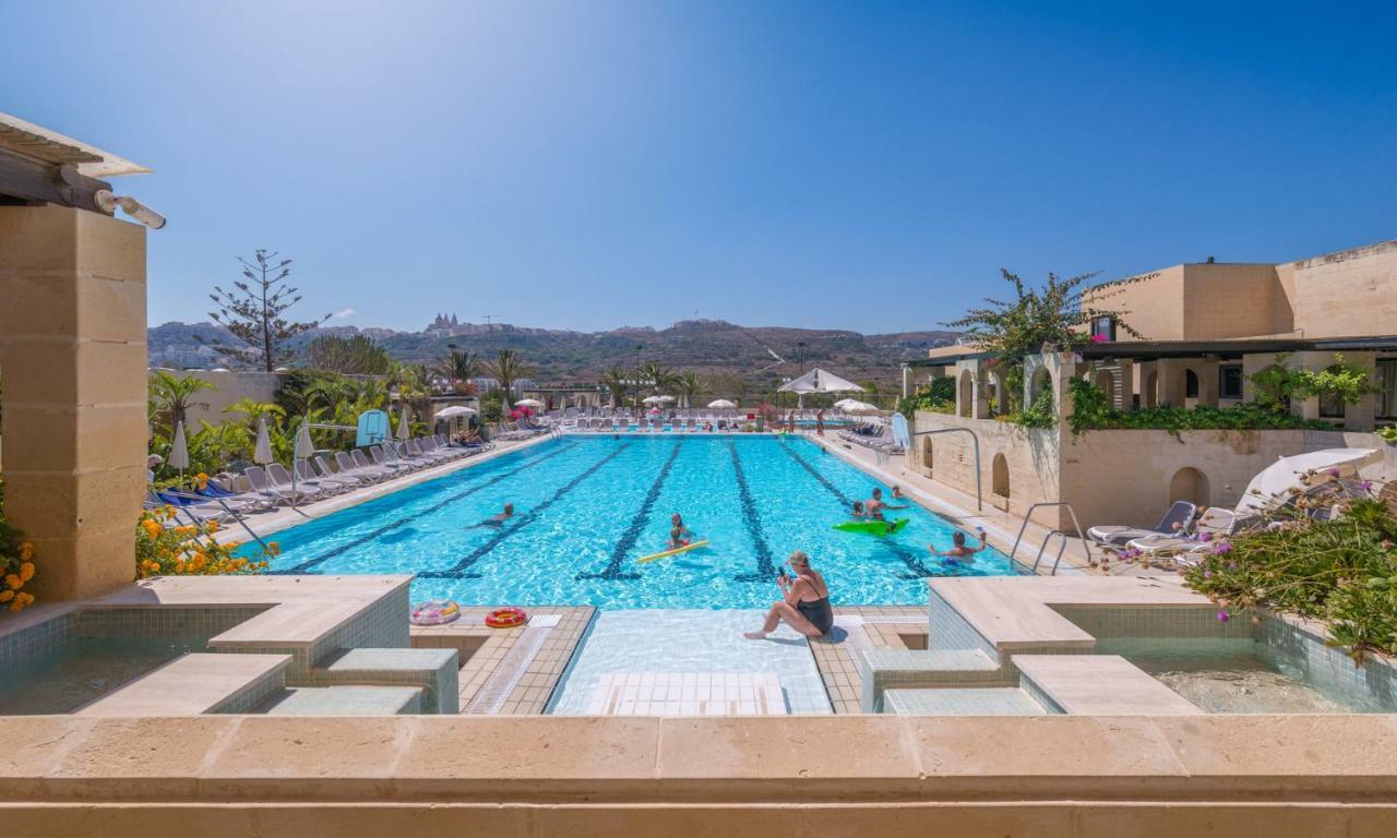 Mellieha Holiday Centre Luaran gambar